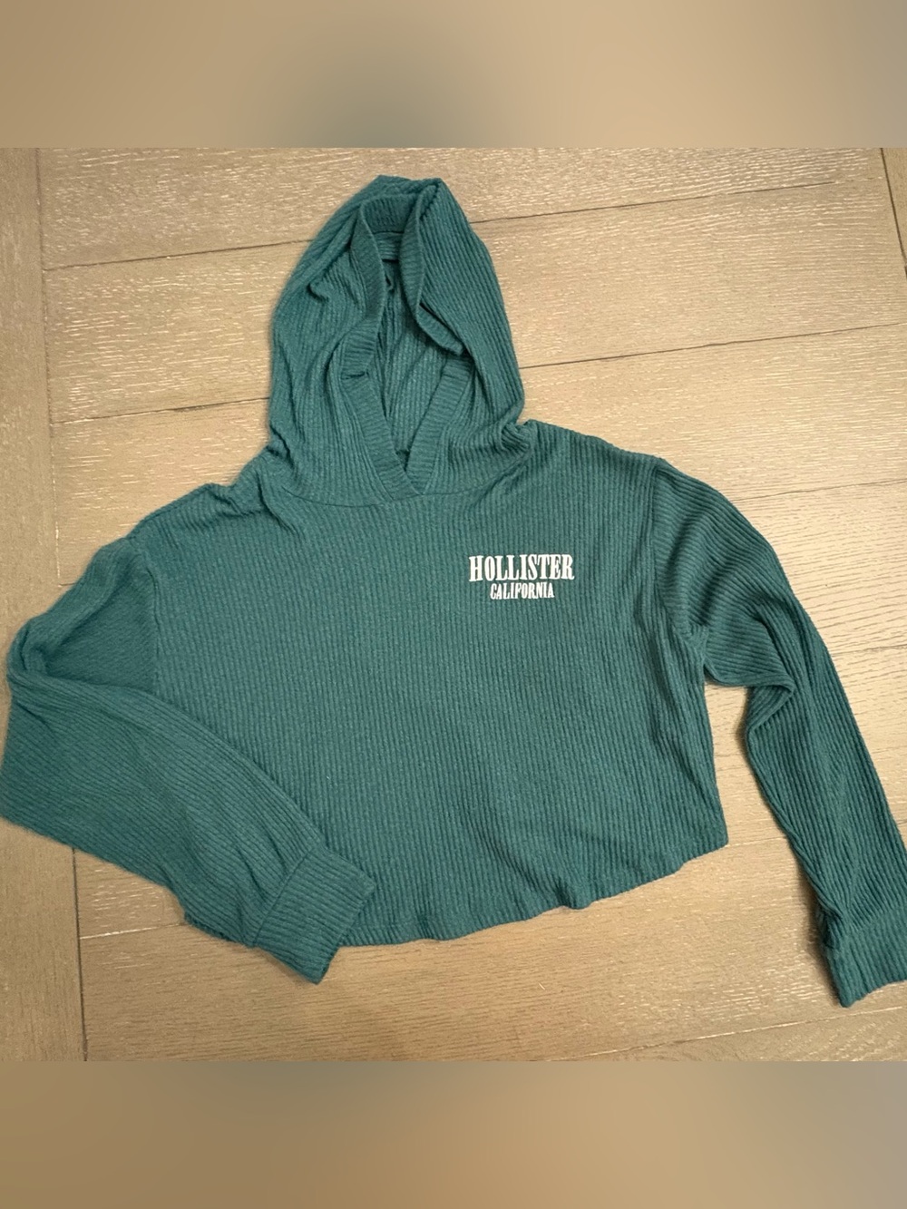 Hollister Women's Green Ribbed Cropped Hoodie Sweater